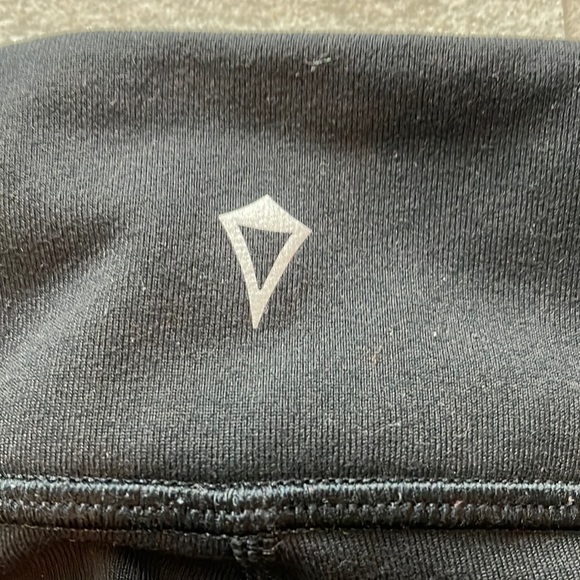 Ivivva Crop Leggings with Mesh Size 10 - Picture 5 of 7